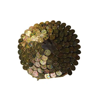 ¿Cómo utilizar clavos para muebles en muebles enchapados?